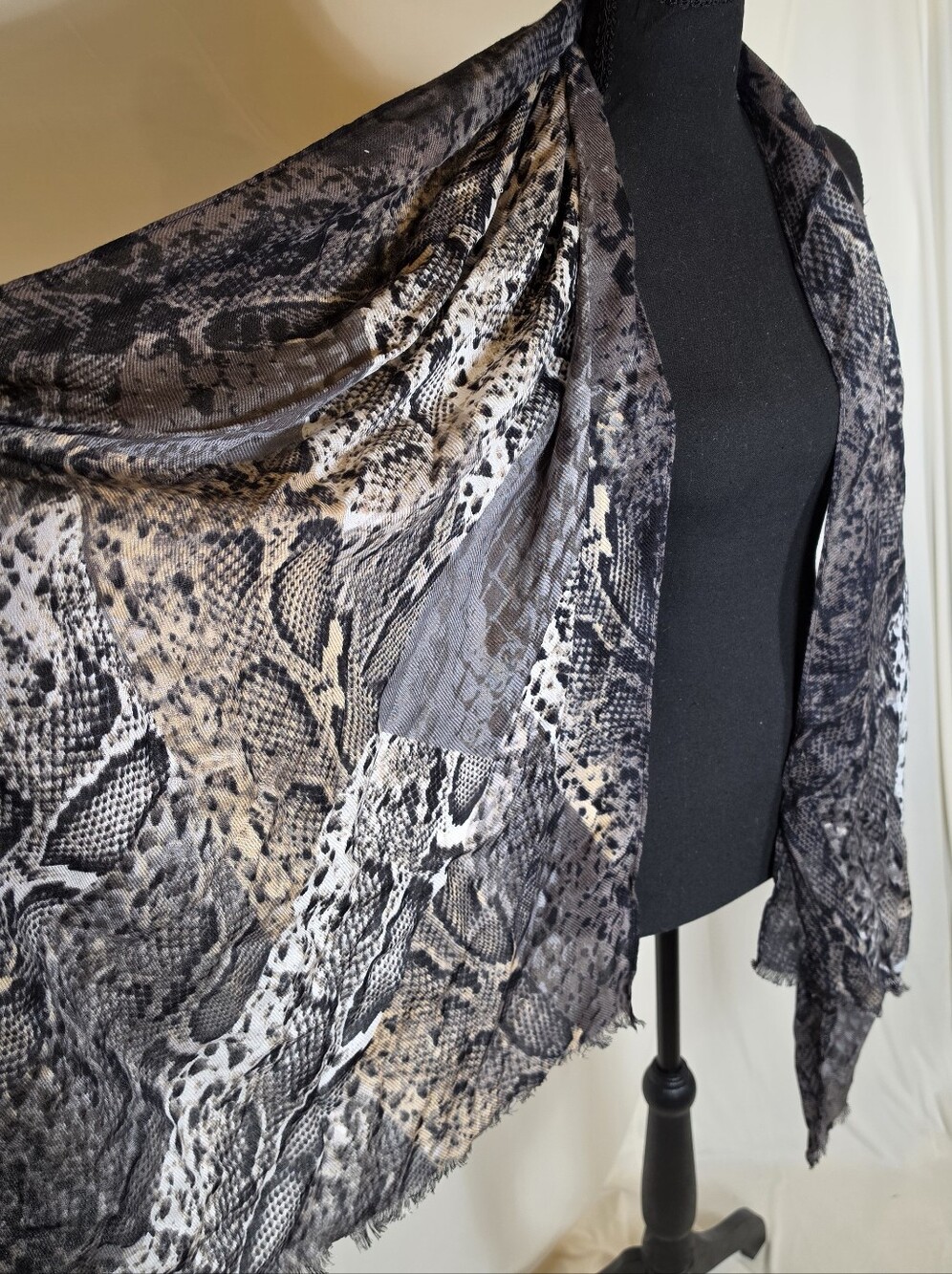 Python Snake Print Oversized Scarf Shawl Wrap Frayed Edge Grey Tan Neutral OS